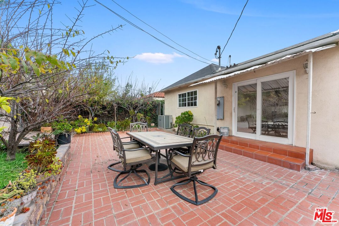 843 S Mullen Ave