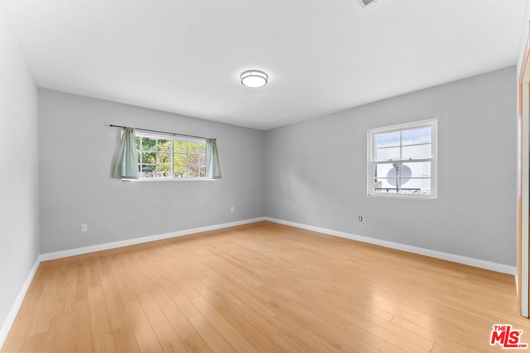 843 S Mullen Ave