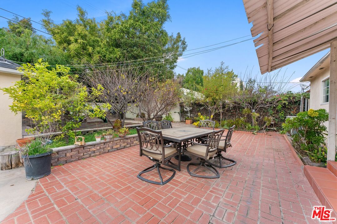 843 S Mullen Ave