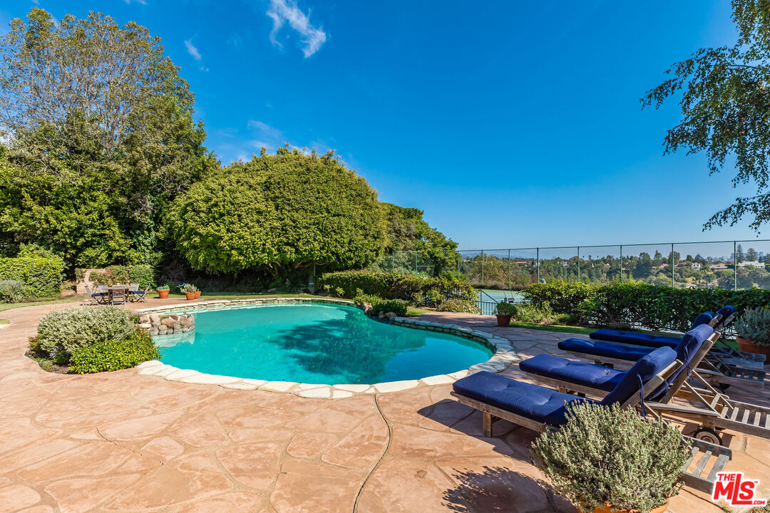 1580 San Remo Dr, Pacific Palisades