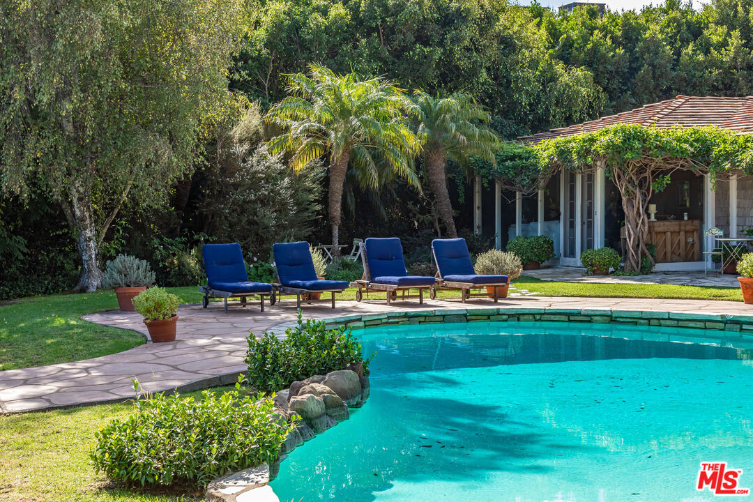 1580 San Remo Dr, Pacific Palisades