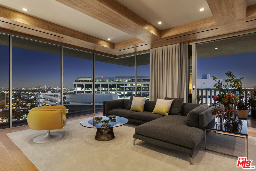 9255 Doheny Rd Unit: 1206