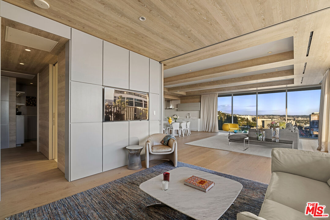 9255 Doheny Rd Unit: 1206