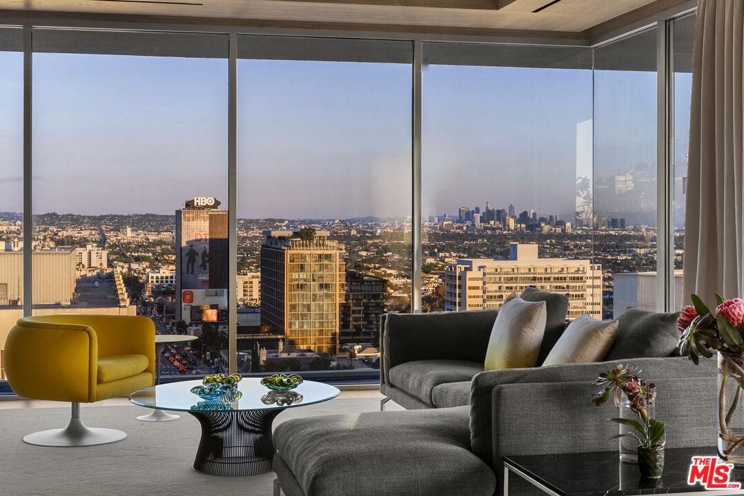 9255 Doheny Rd Unit: 1206