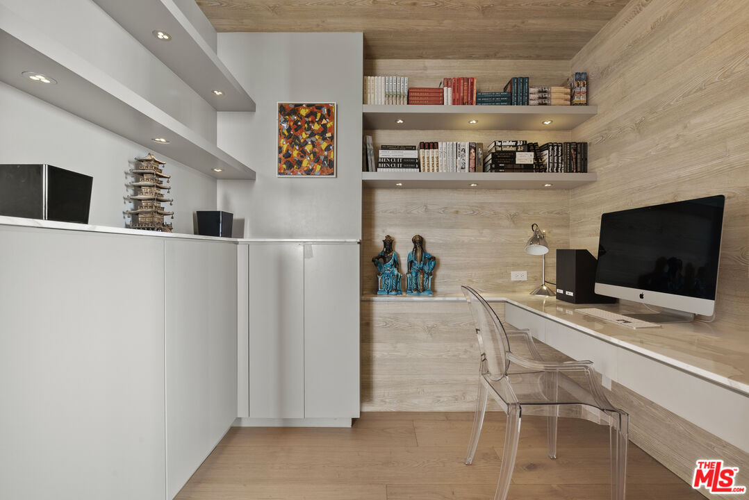 9255 Doheny Rd Unit: 1206