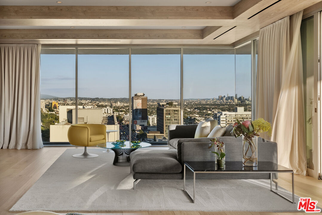 9255 Doheny Rd Unit: 1206