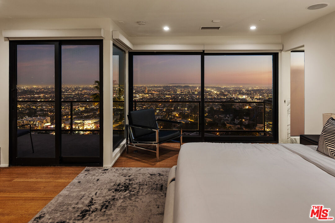 1815 N Crescent Heights Blvd, Hollywood Hills