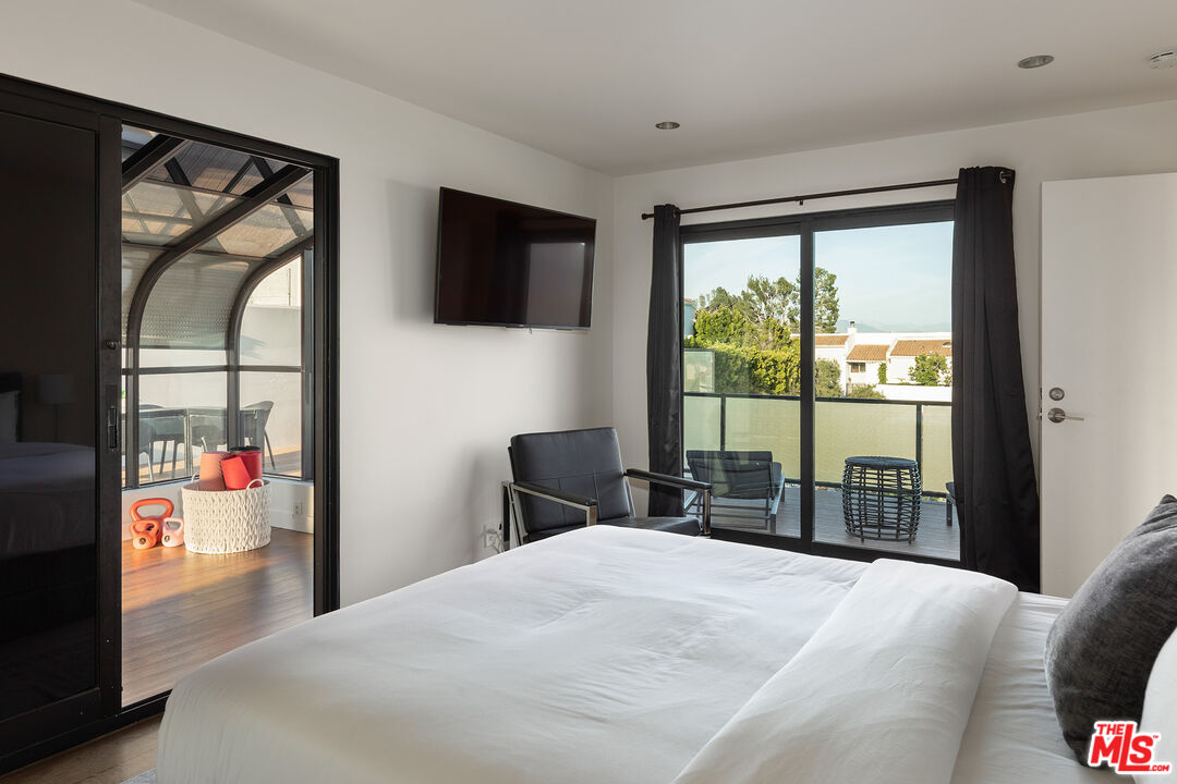 1815 N Crescent Heights Blvd, Hollywood Hills