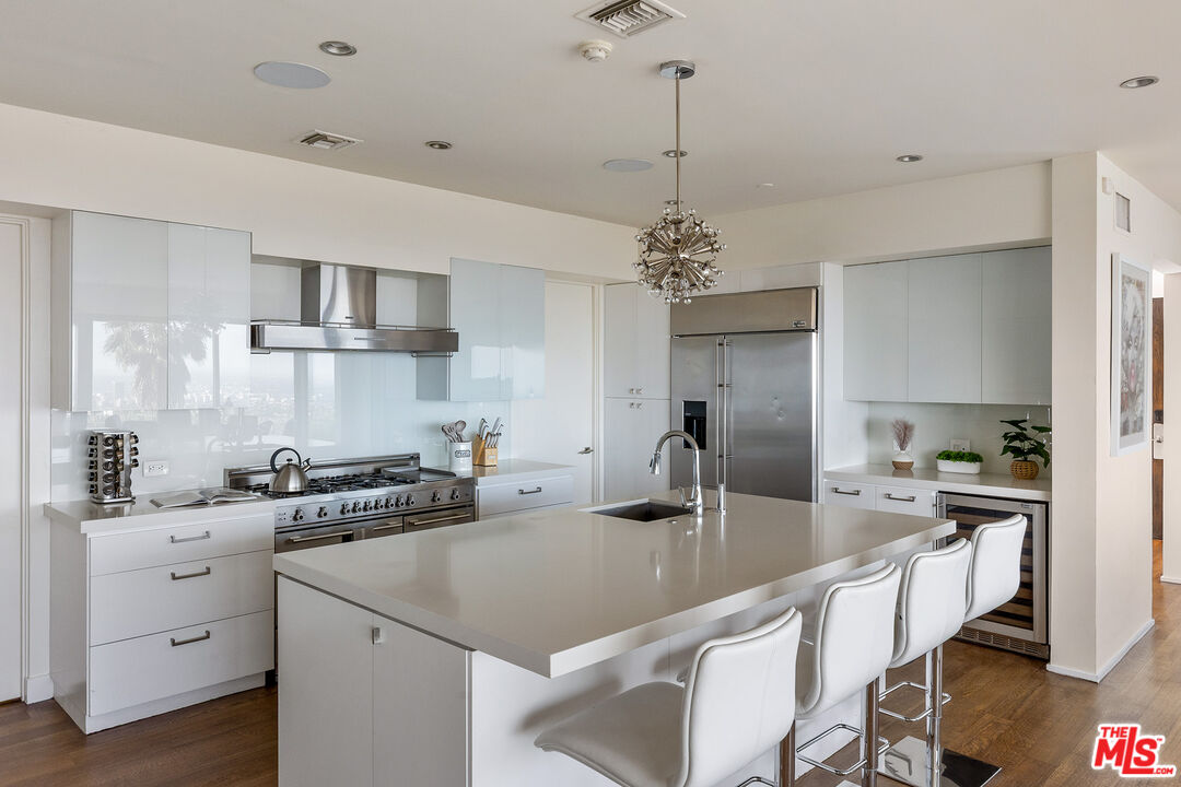 1815 N Crescent Heights Blvd, Hollywood Hills