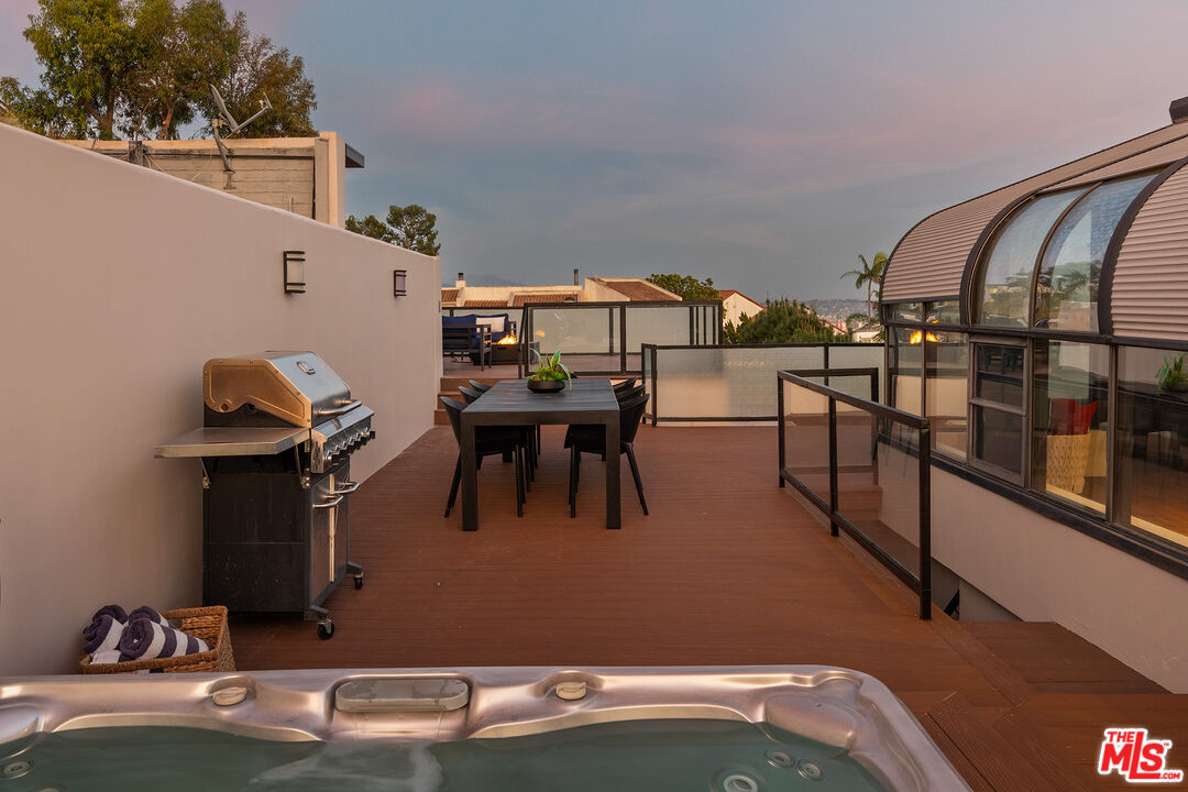 1815 N Crescent Heights Blvd, Hollywood Hills