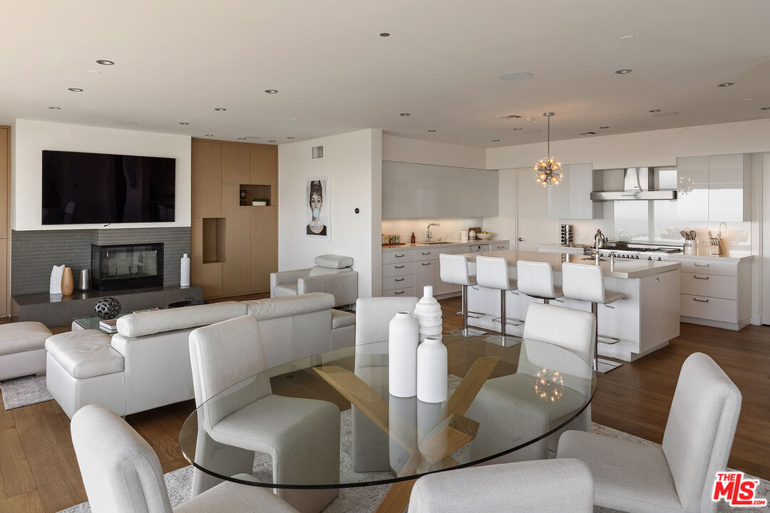 1815 N Crescent Heights Blvd, Hollywood Hills