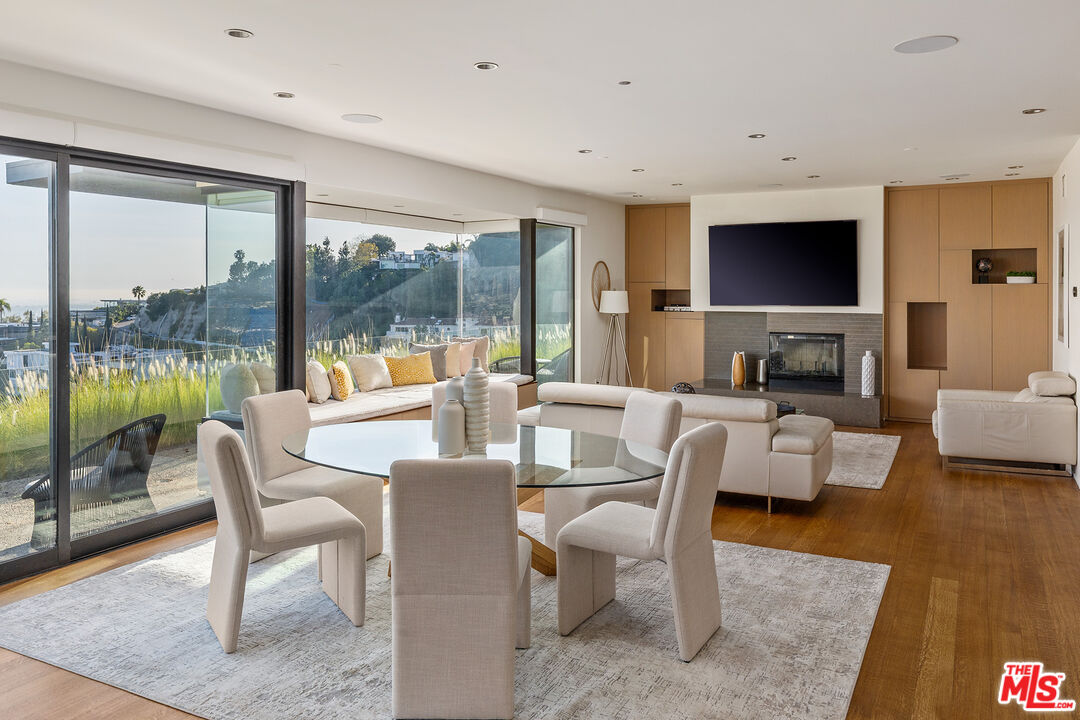 1815 N Crescent Heights Blvd, Hollywood Hills