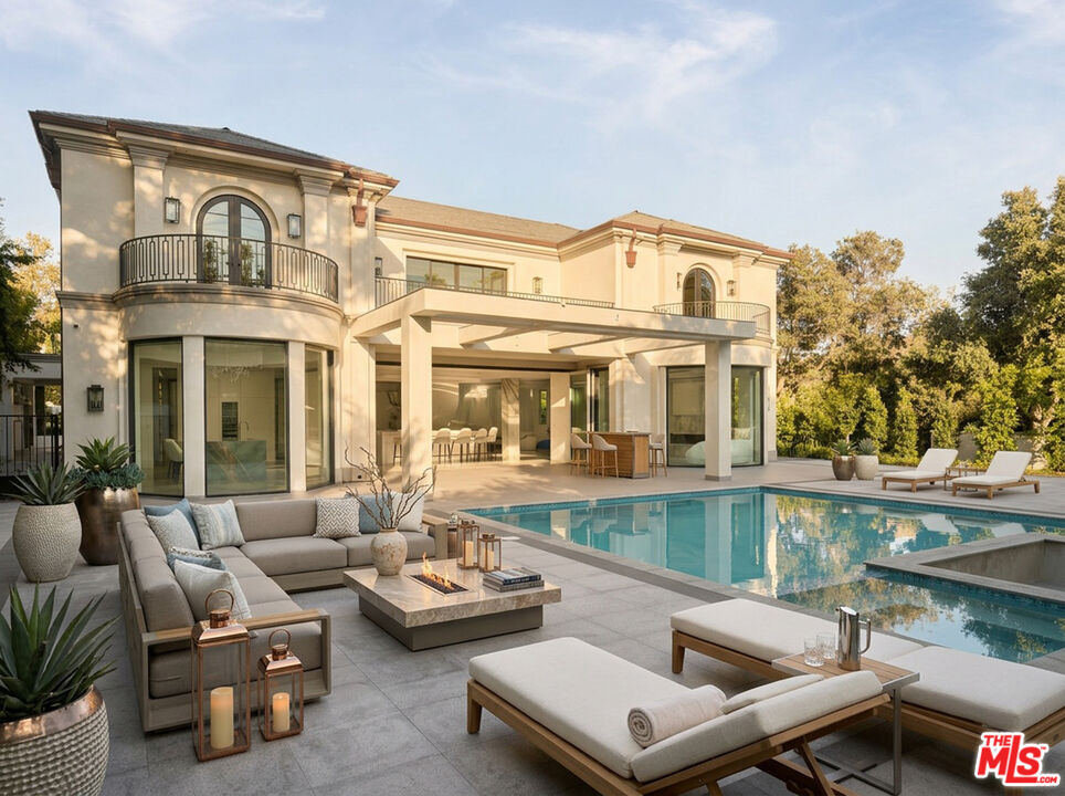 701 N Camden Dr, Beverly Hills