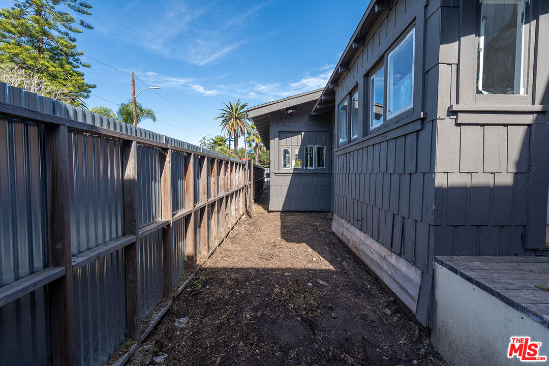 1801 Shell Ave, Venice 