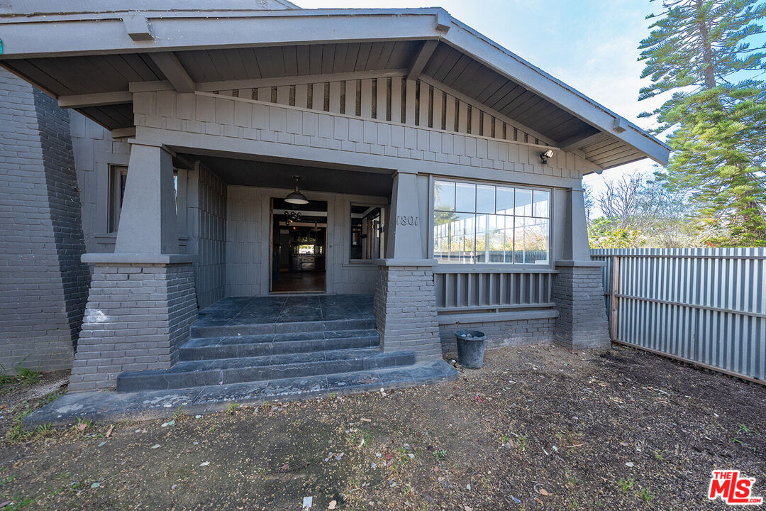 1801 Shell Ave, Venice 
