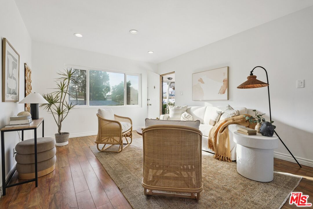 4408 Franklin Ave Unit: 5