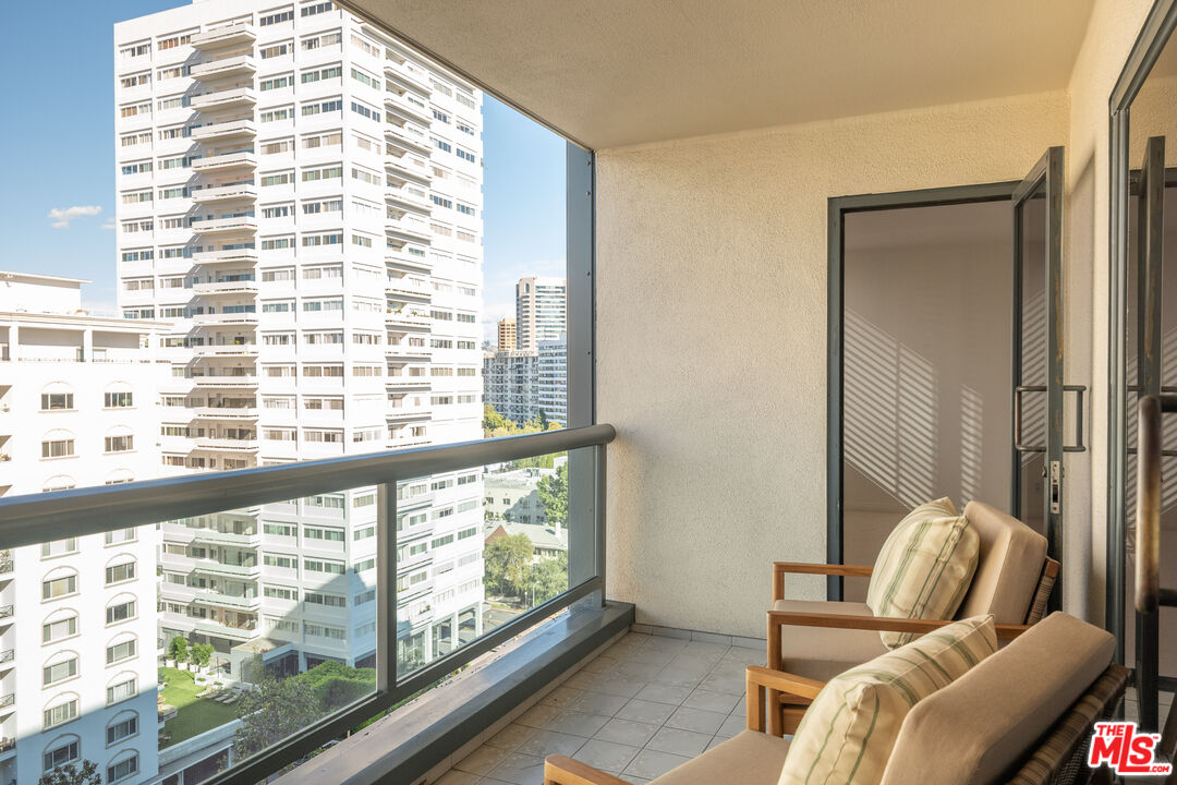 10724 Wilshire Blvd Unit: 1106