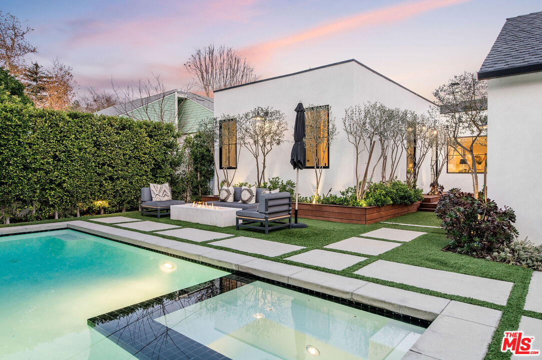 4513 Radford Ave, Valley Village 