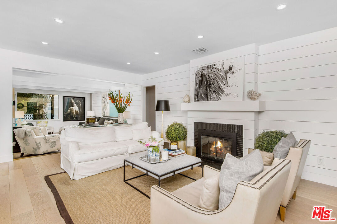 4513 Radford Ave, Valley Village 