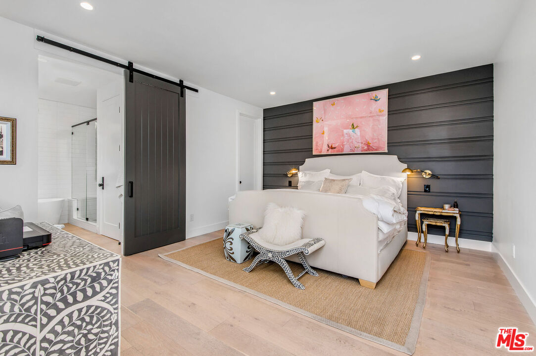 4513 Radford Ave, Valley Village 