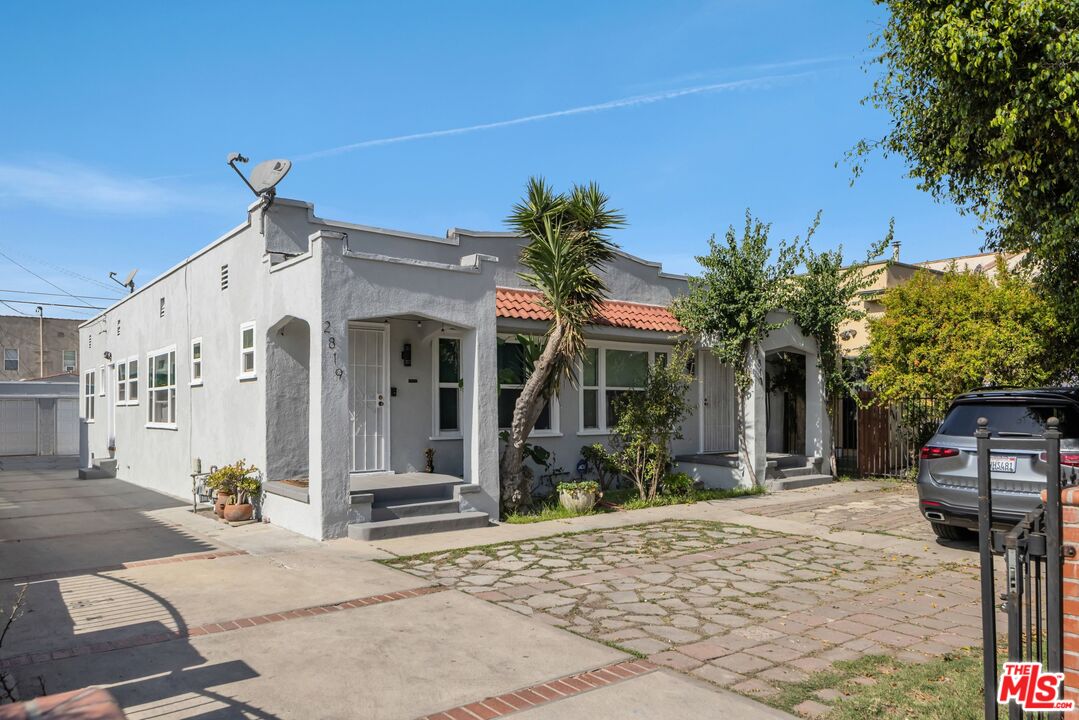 2817 S Norton Ave