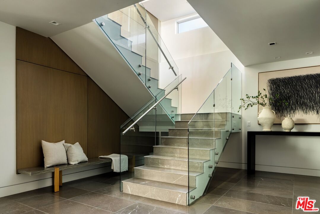 13120 Nimrod Pl, Brentwood