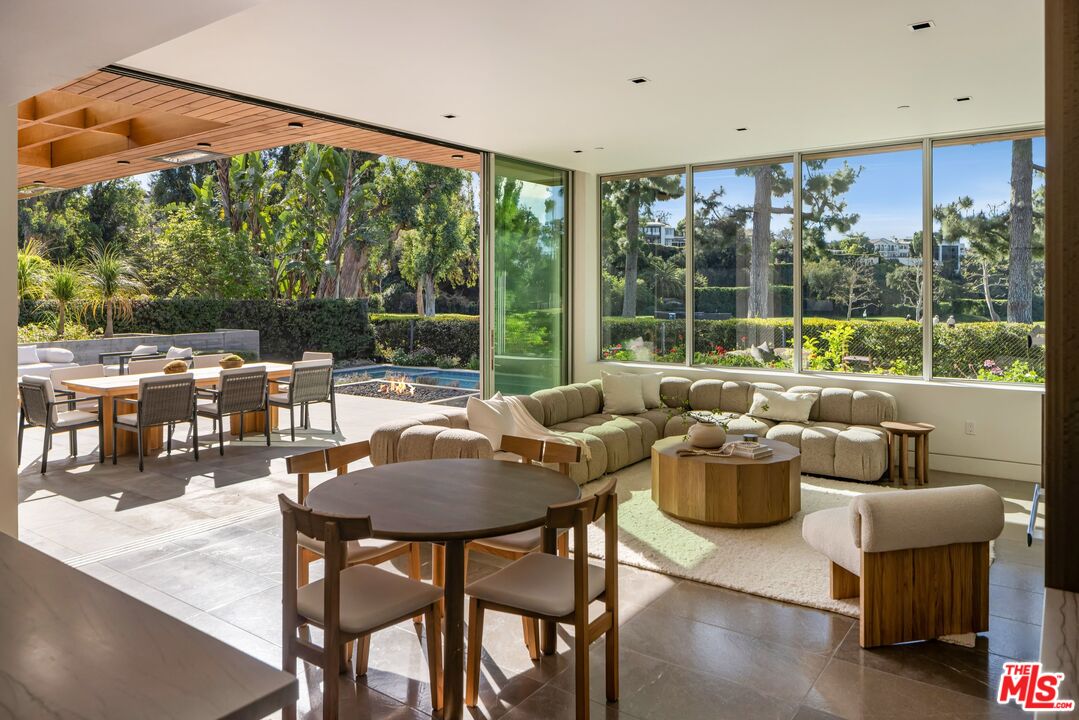 13120 Nimrod Pl, Brentwood