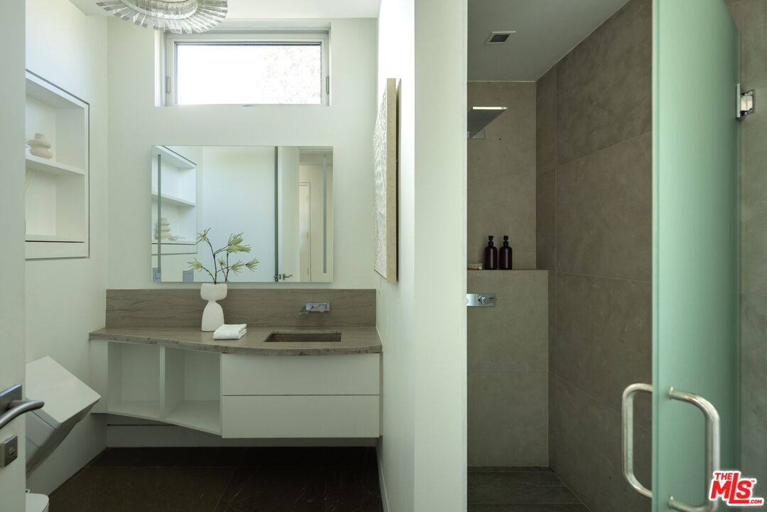 13120 Nimrod Pl, Brentwood