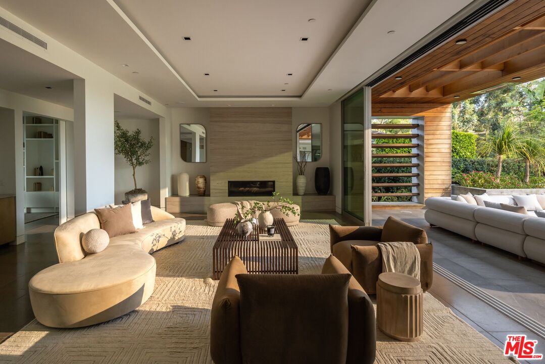 13120 Nimrod Pl, Brentwood