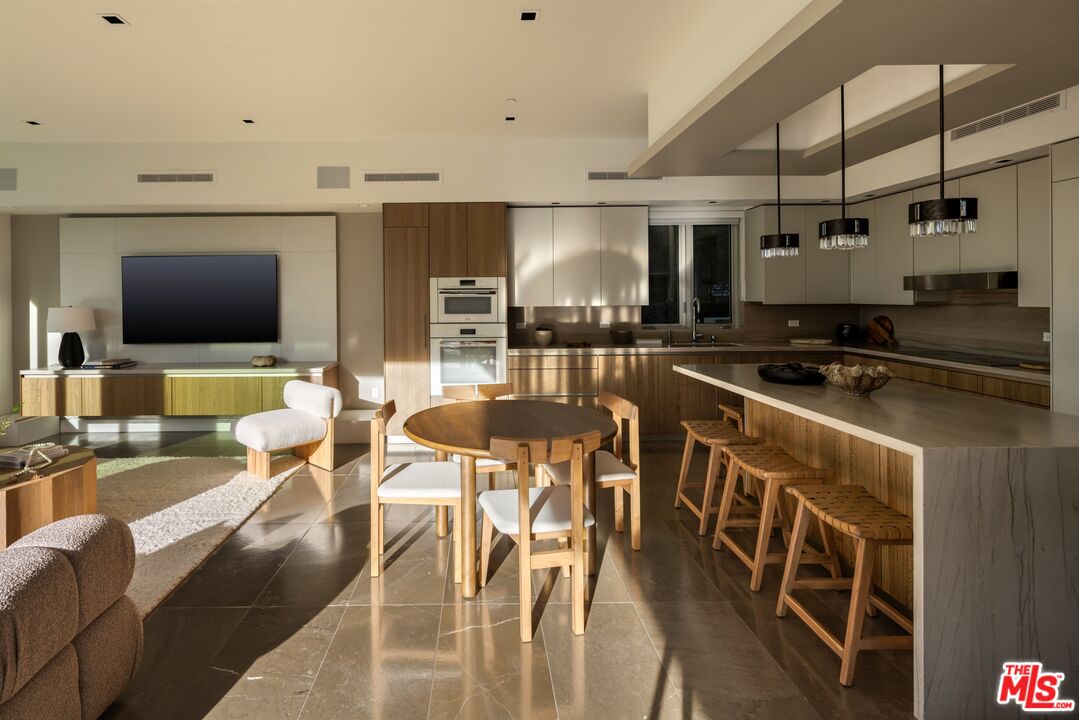 13120 Nimrod Pl, Brentwood