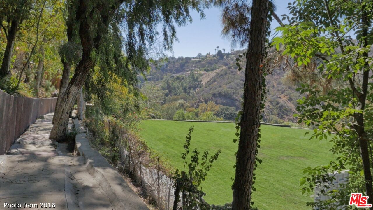 10550 Dolcedo Way, Bel Air