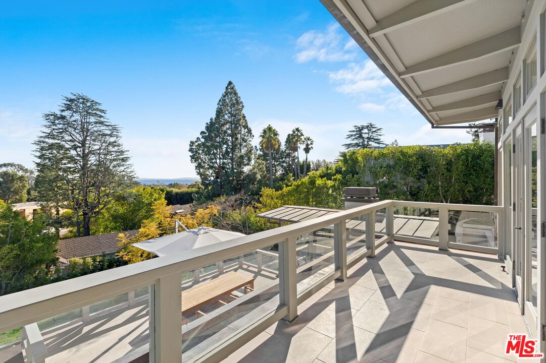 1514 Sorrento Dr, Pacific Palisades 