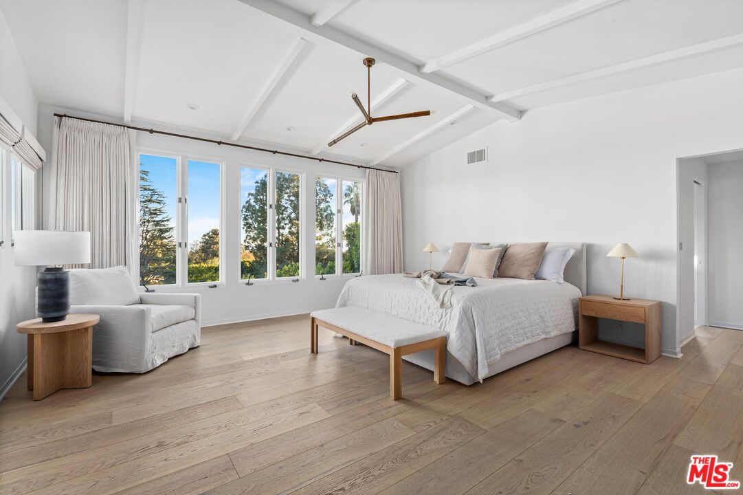 1514 Sorrento Dr, Pacific Palisades 
