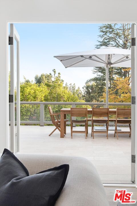 1514 Sorrento Dr, Pacific Palisades 