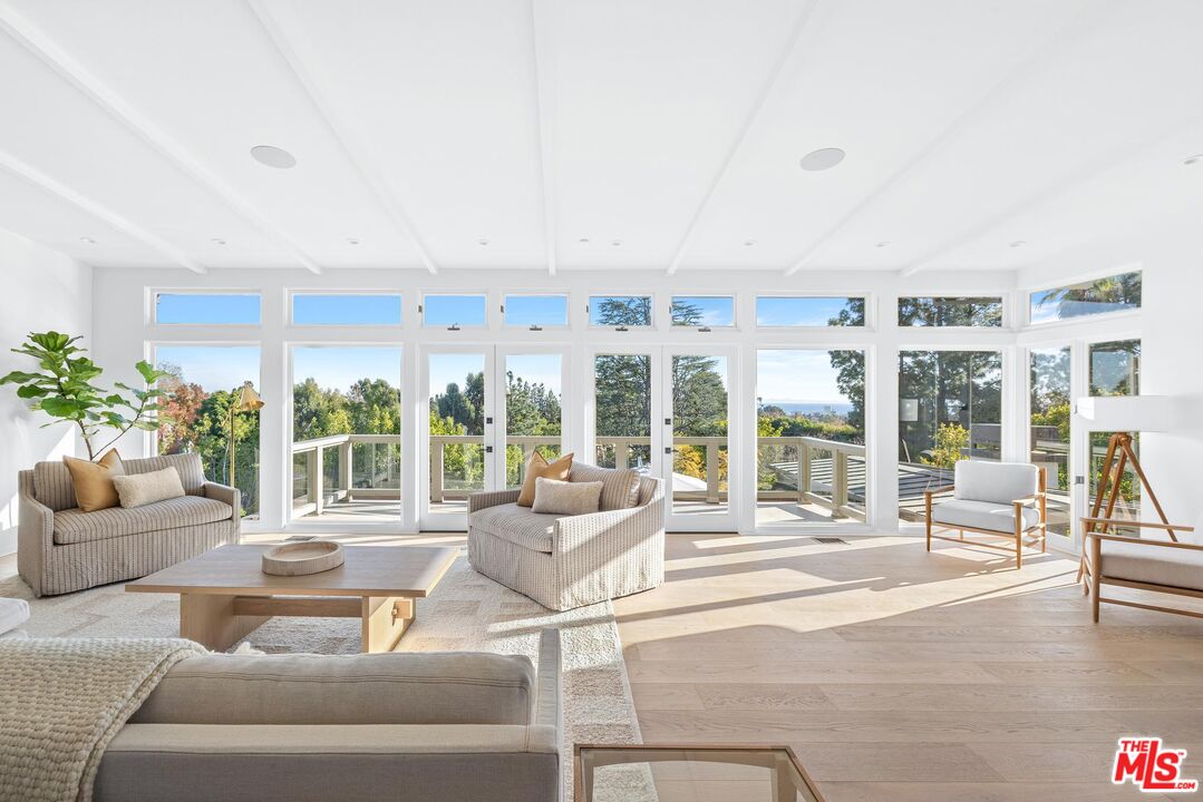1514 Sorrento Dr, Pacific Palisades 