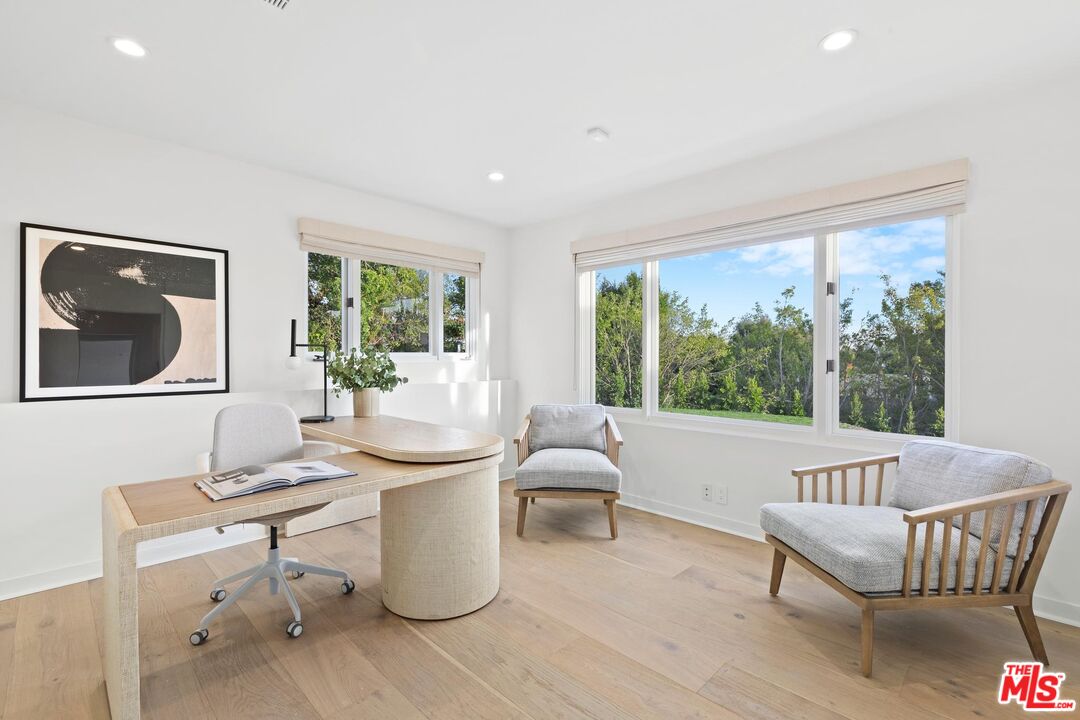 1514 Sorrento Dr, Pacific Palisades 