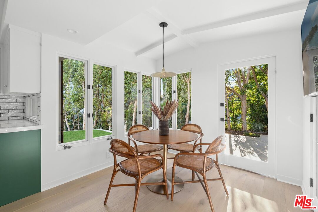 1514 Sorrento Dr, Pacific Palisades 