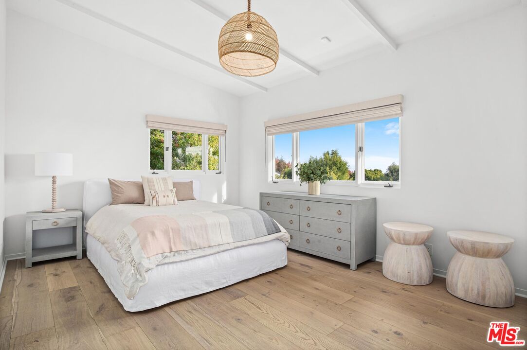 1514 Sorrento Dr, Pacific Palisades 