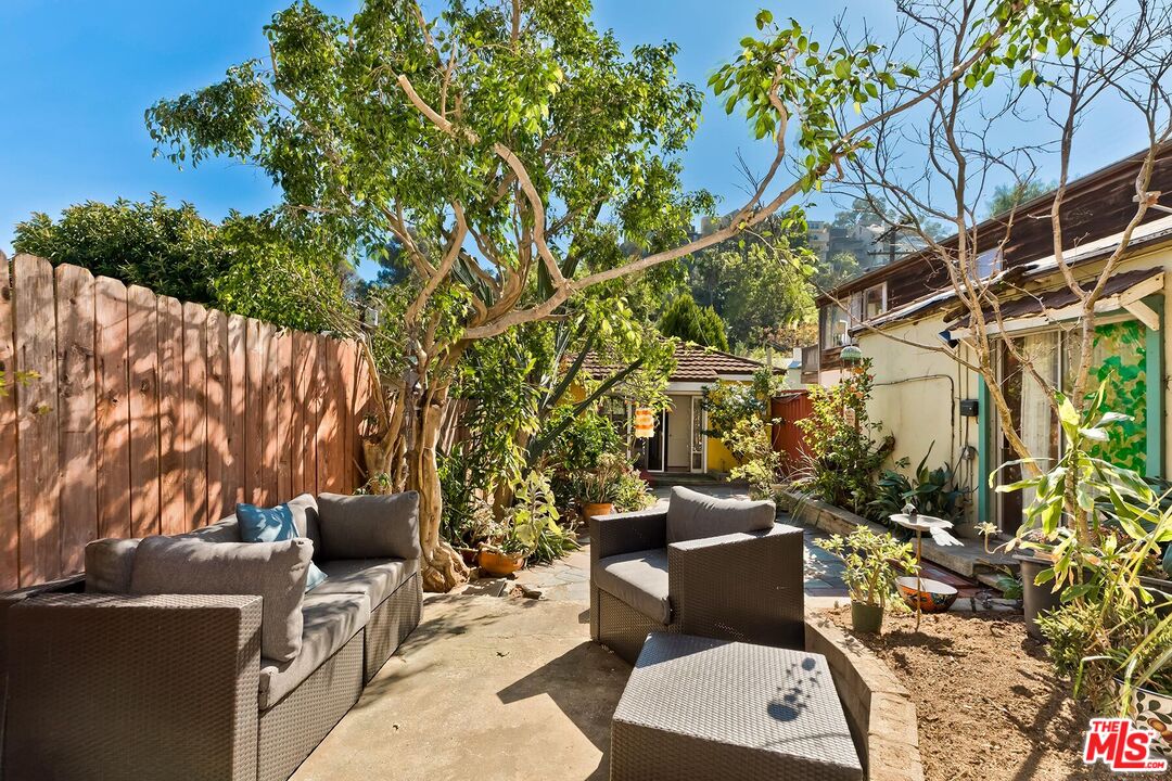 8535 Walnut Dr
