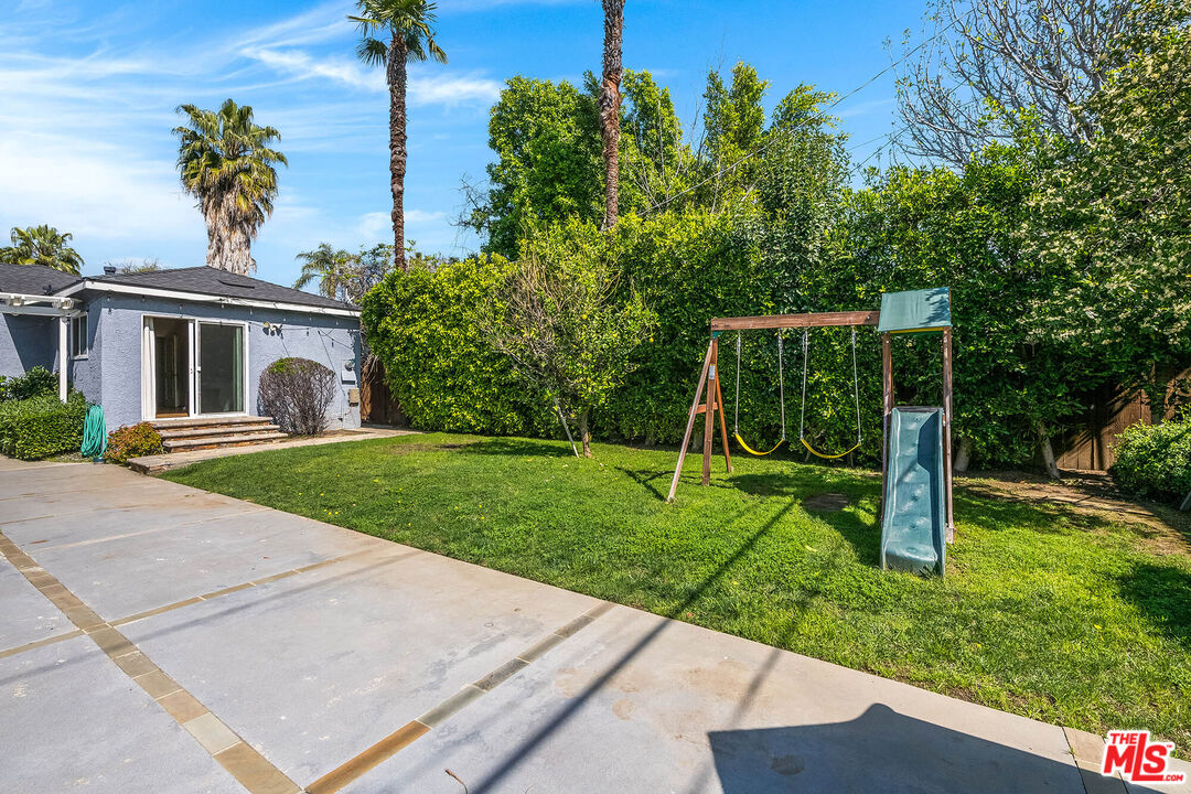 14716 Killion St, Sherman Oaks