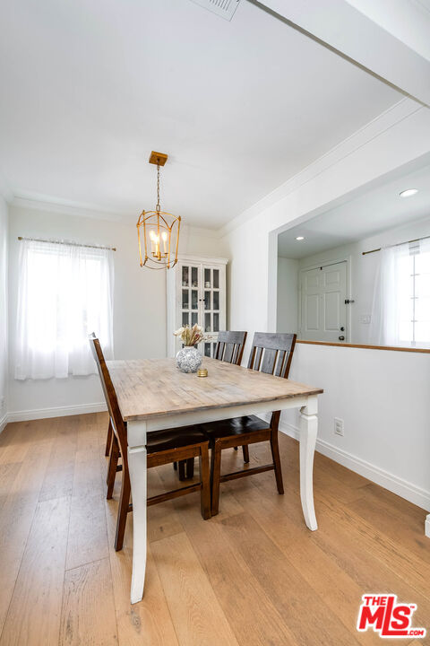 14716 Killion St, Sherman Oaks