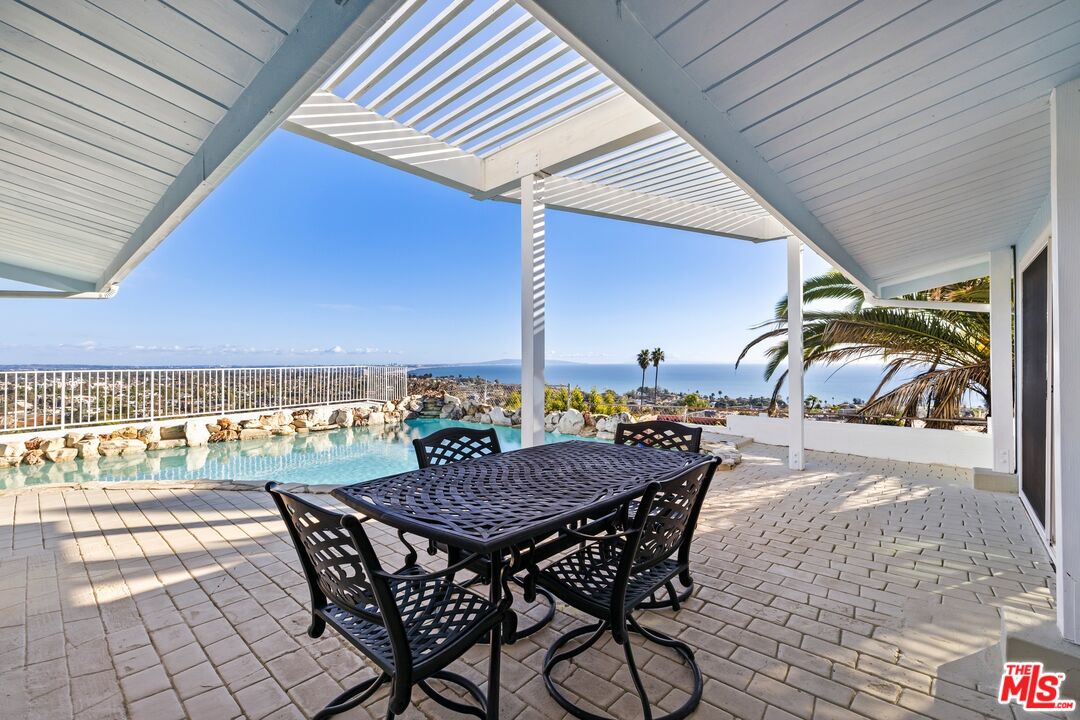 918 Glenhaven Dr, Pacific Palisades 