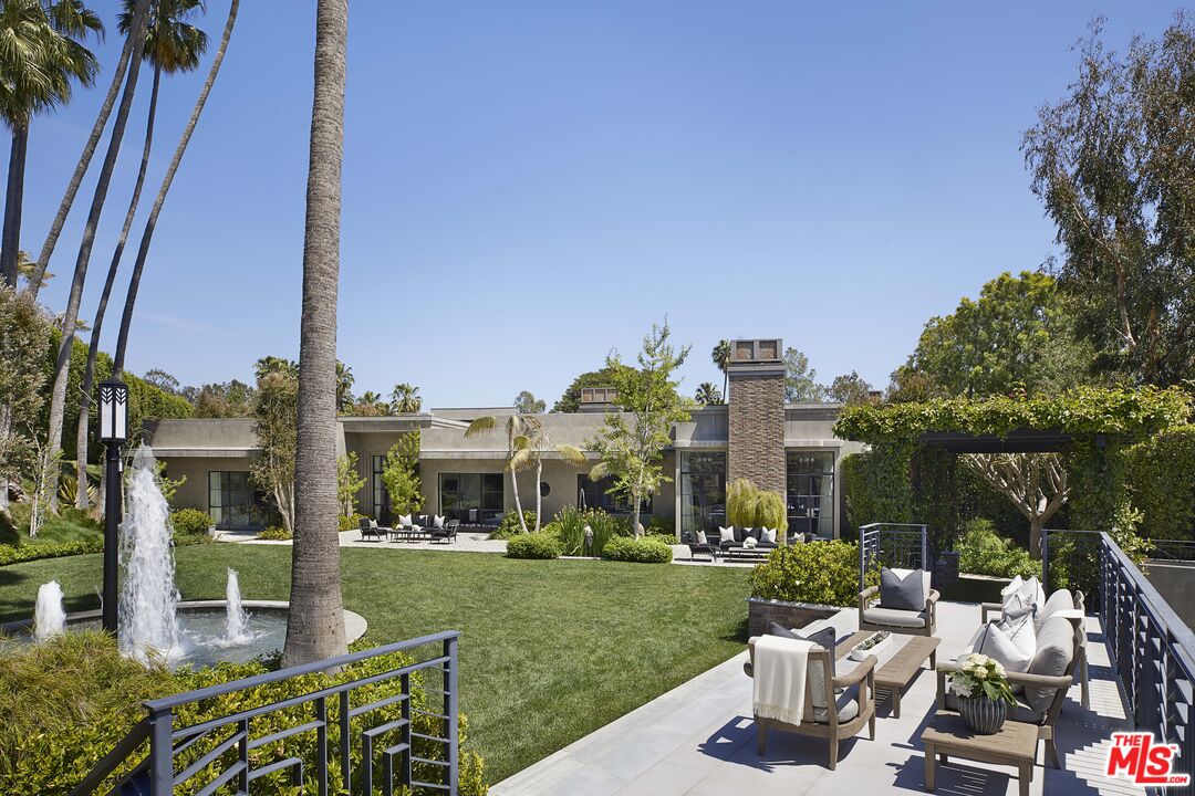 107 Delfern Dr, Holmby Hills