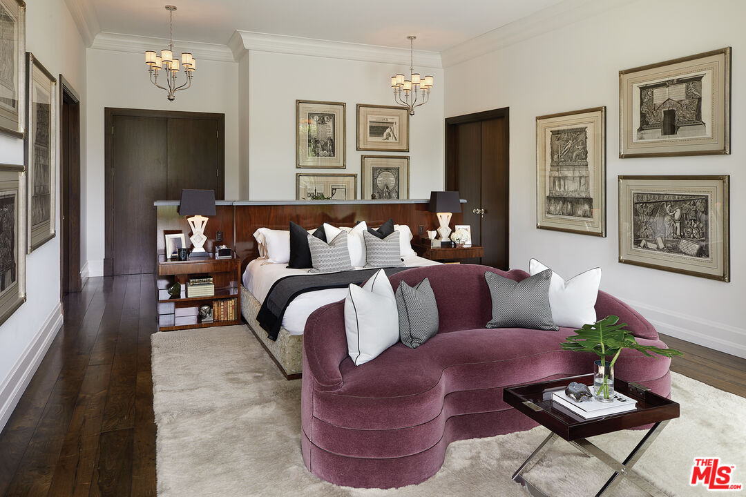 107 Delfern Dr, Holmby Hills