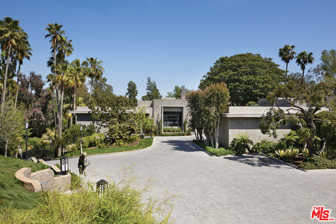 107 Delfern Dr, Holmby Hills