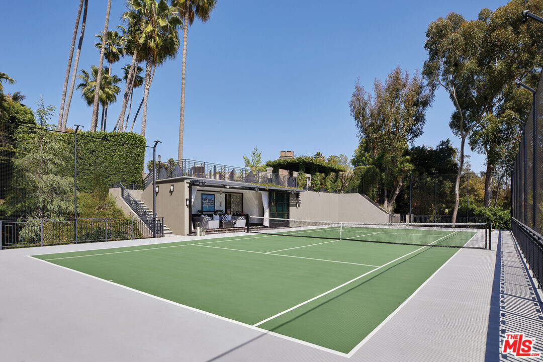 107 Delfern Dr, Holmby Hills