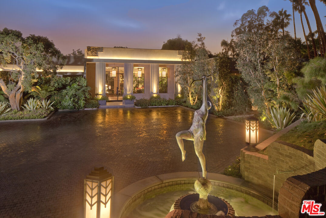 107 Delfern Dr, Holmby Hills