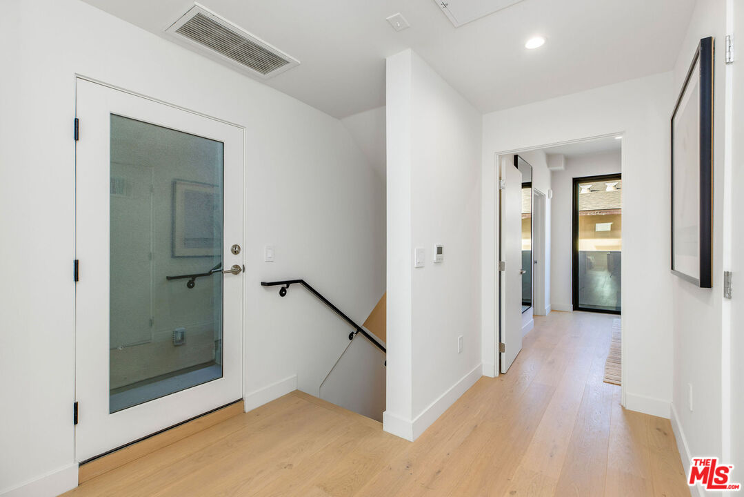3808 College Ave Unit: 3, Culver City 