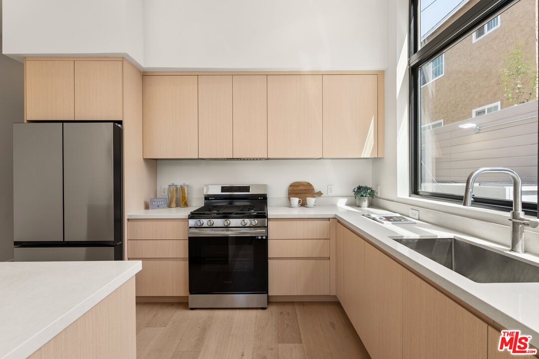 3808 College Ave Unit: 6, Culver City 