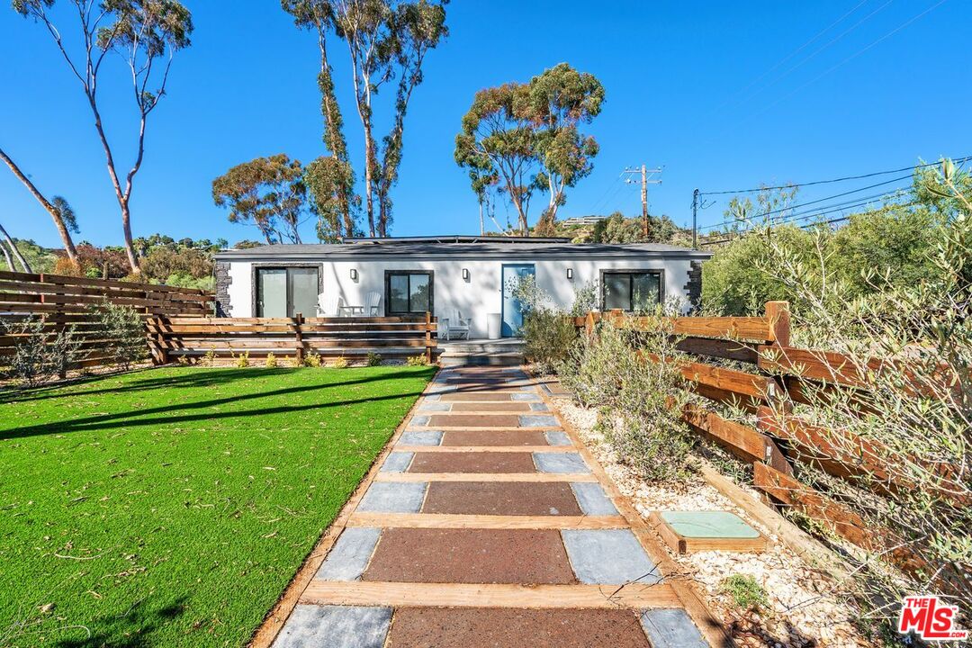 27357 Pacific Coast Hwy, Malibu